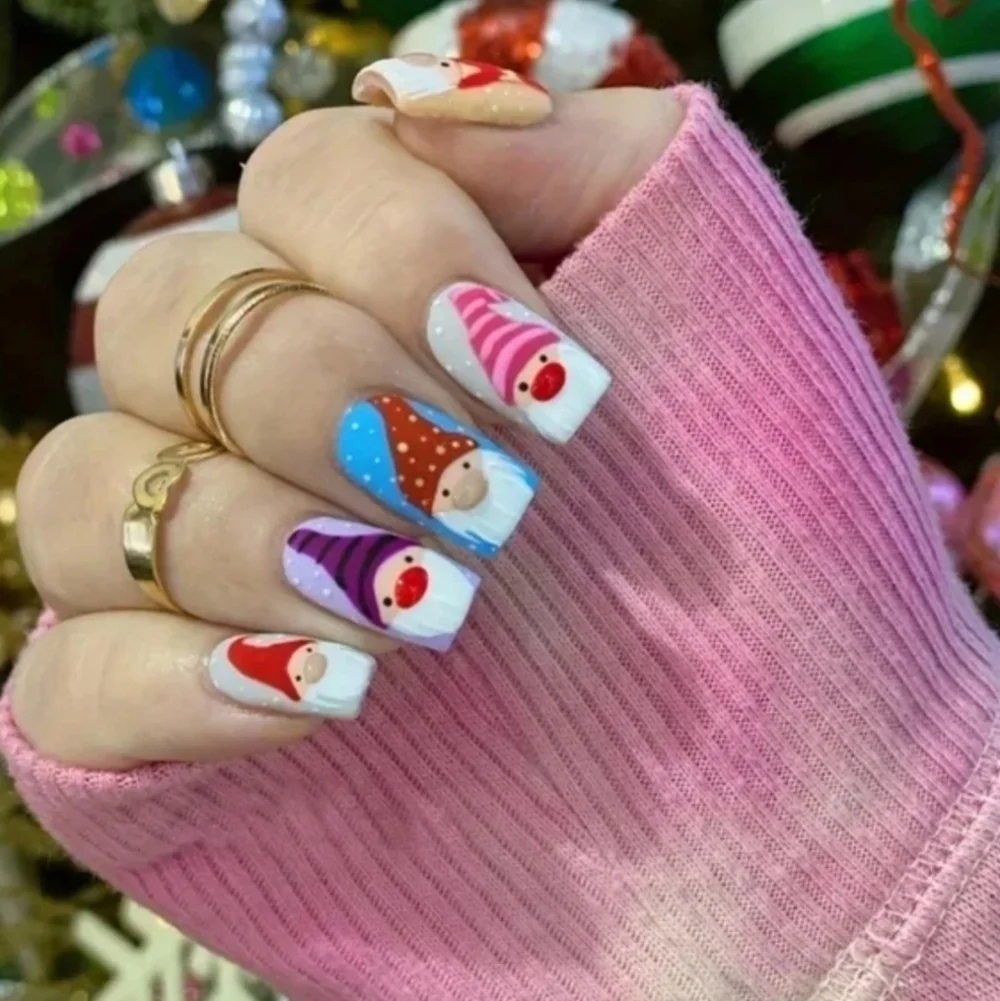 24 Pieces Fake press on nails